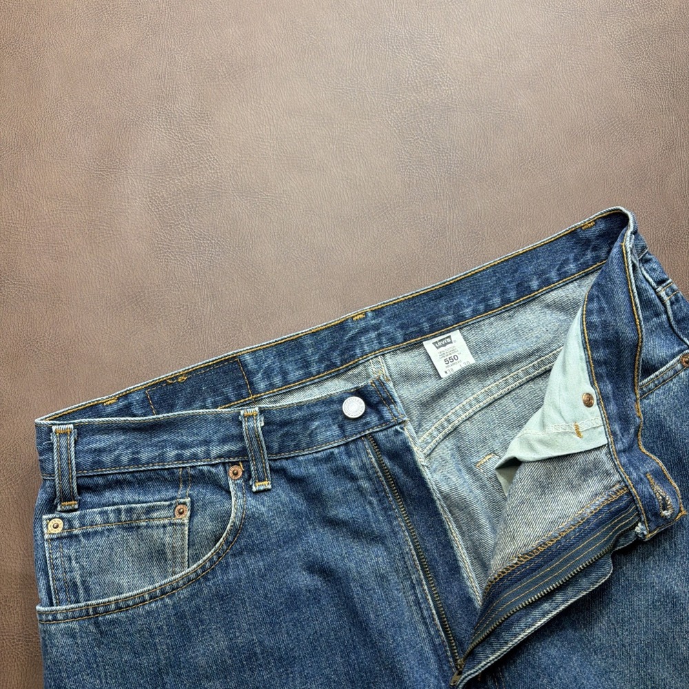 Vintage Levis 550 Blue Jeans Men's Sz 38 38x31 Made in Canada 2002 Relaxed Fit